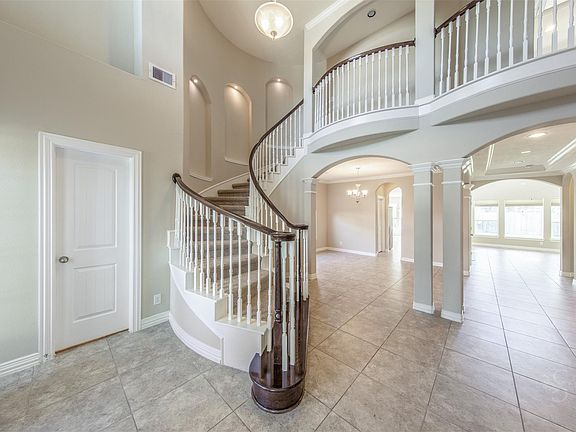 5th image of 26615 Grey Swan Dr