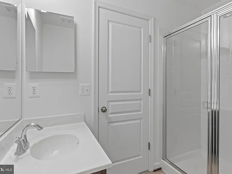 8852 Purple Iris Ln #16 — Photo 9