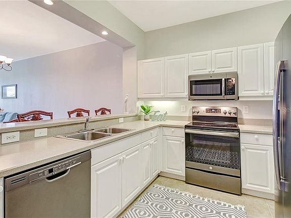 3rd image of 5123 Melbourne St #D