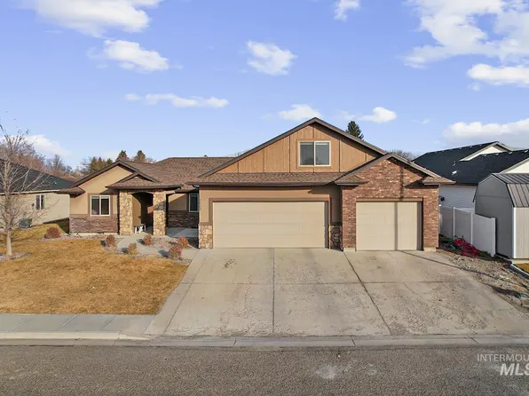 2002 Redtail St, Rupert, ID 83350