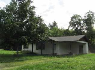 5317 Chickasaw Dr, Carbondale, IL 62902