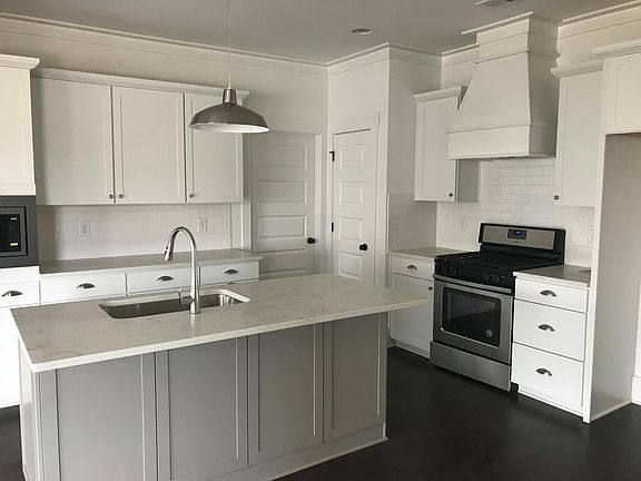 2nd image of 7580 Paine Dr