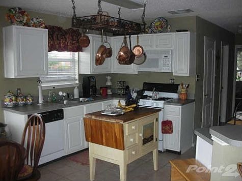 4th image of 143 Hampshire Ln