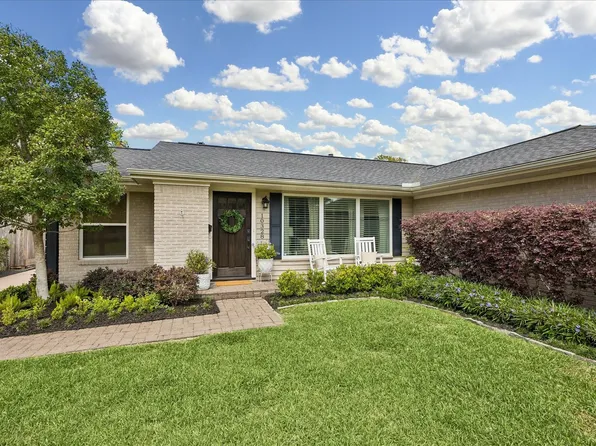 10328 Brinwood Dr, Houston, TX 77043