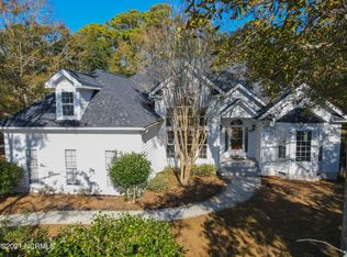 1018 SE Bonner Bussells Dr, Southport, NC 28461