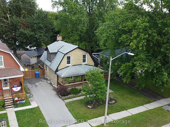 3rd image of 581 Saint Andrew St W