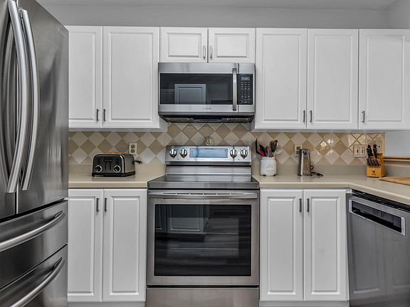 2nd image of 77663 S Woodhaven Dr