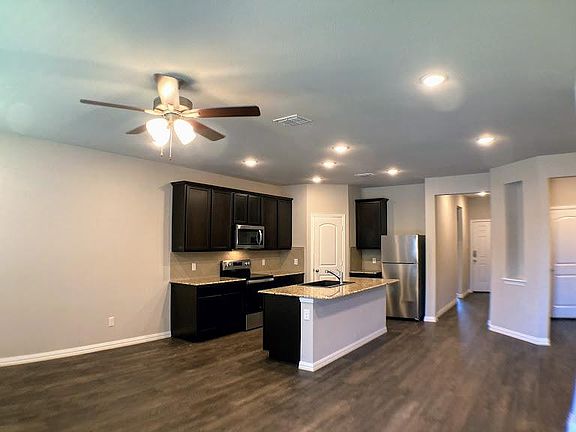 5th image of 2309 Courtney Ln