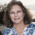 Lindsay LeBrecht