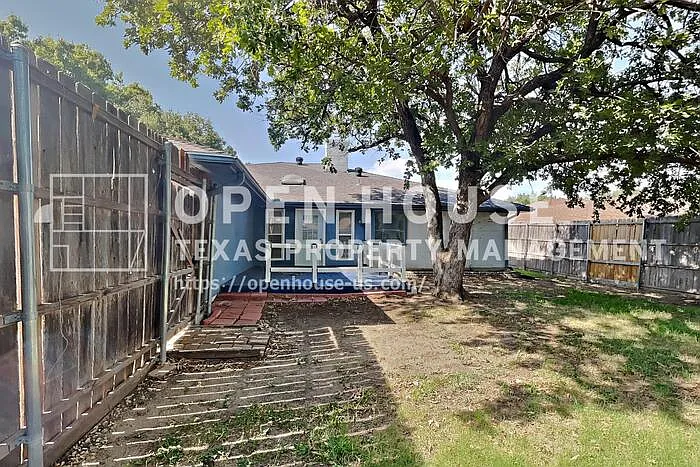 1944 Chesham Dr — Photo 20