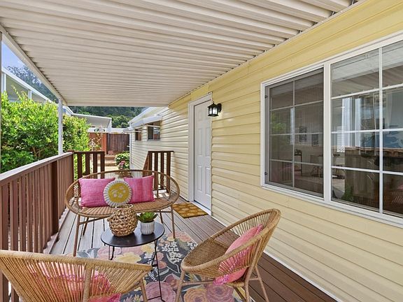 4th image of 28 Eugenia Ave #28