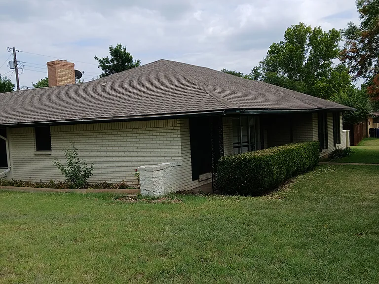 1512 Meadow Ln — Photo 2