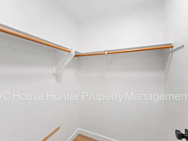 708 Entrada Dr — Photo 26