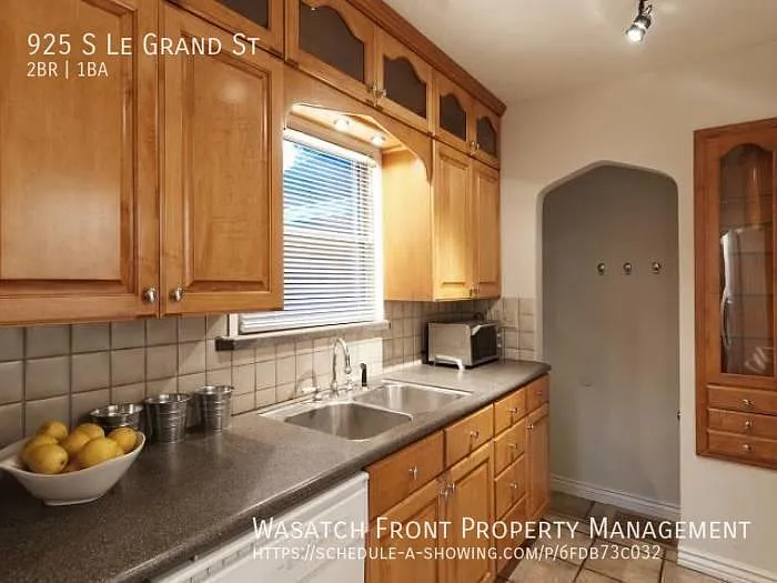 925 S Le Grand St — Photo 4