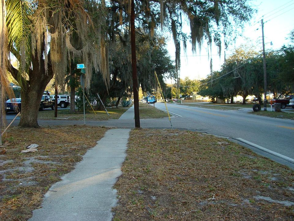 2nd image of 305 26th Ave E
