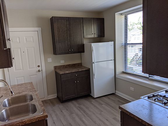 4th image of 4153 N Kimball Ave APT 2