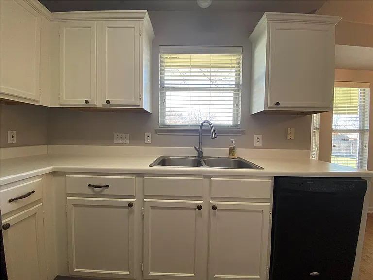 1806 Dublin Dr — Photo 20
