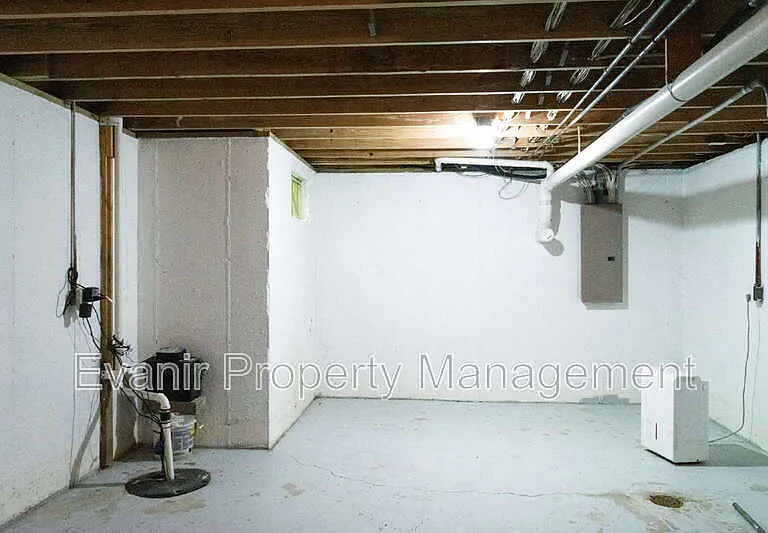 113 Brittany Ln — Photo 34