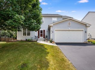 2013 Clarendon Ln, Aurora, IL 60504