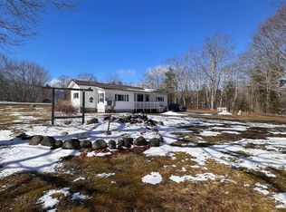 101 William Wile Rd, Lunenburg, NS B4V 5J2