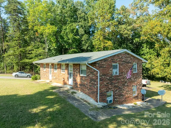 2646 Campground Rd, Granite Falls, NC 28630