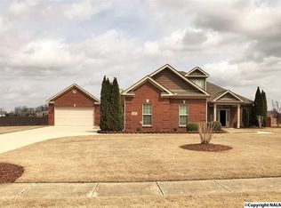 340 Spencer Lakes Dr, Meridianville, AL 35759