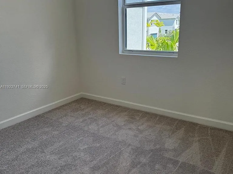 18426 SW 2nd St #18426 — Photo 2