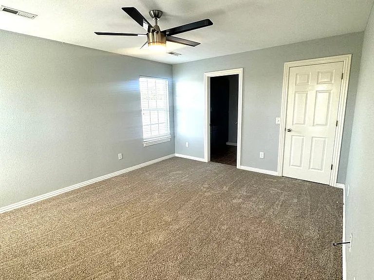 3705 SW Hansom Loop — Photo 12