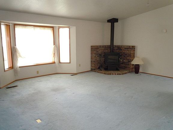 4th image of 3415 Mercedes Dr NE