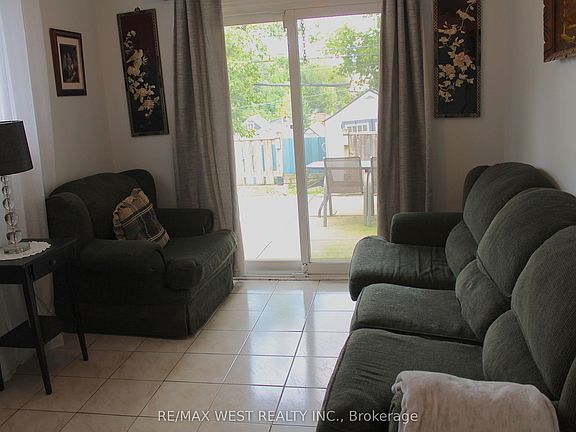 5th image of 11A Woodcroft Cres