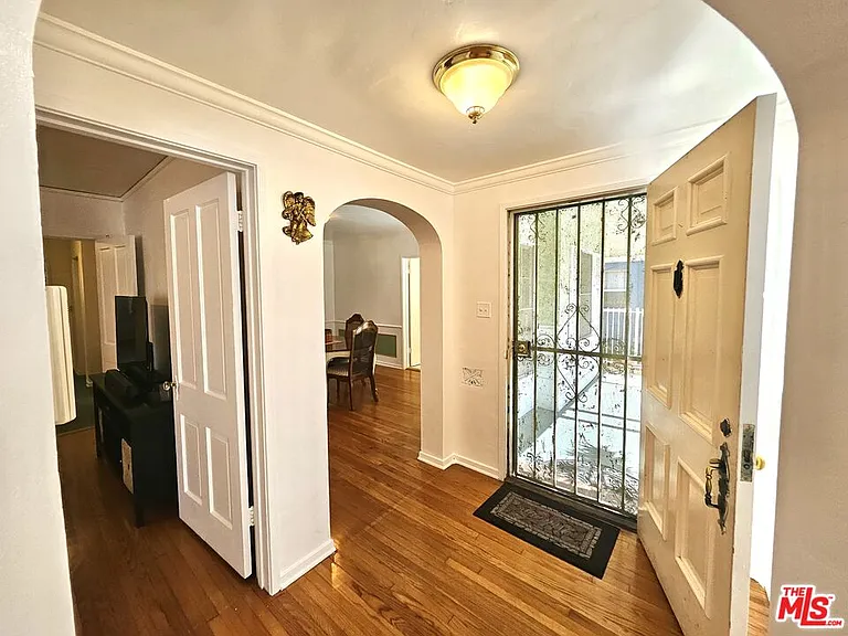 2211 W 78th Pl — Photo 54
