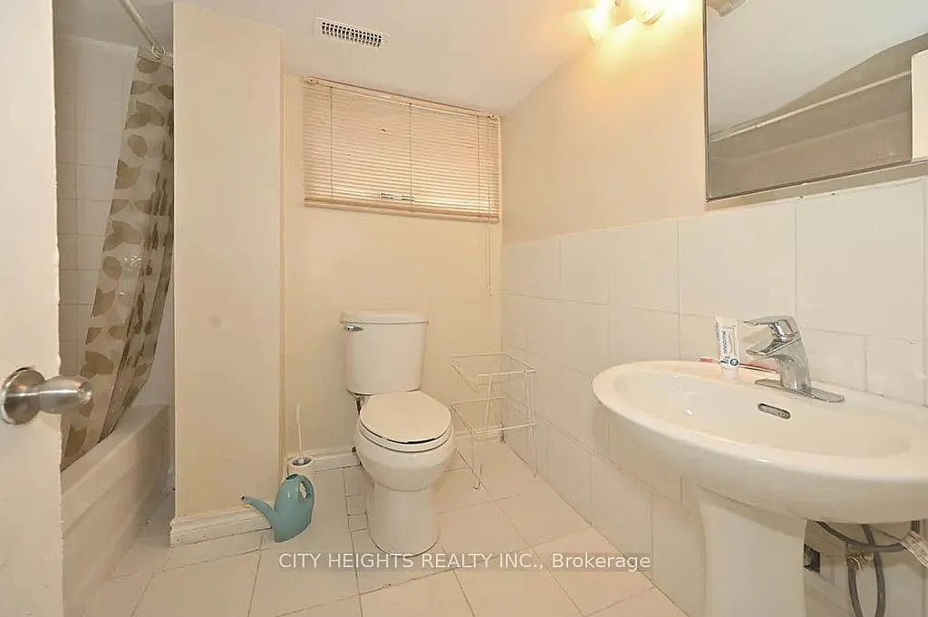 Studio, $1,500 — Photo 2