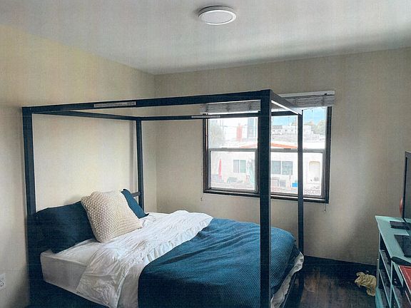 5th image of 5089 Muir Ave