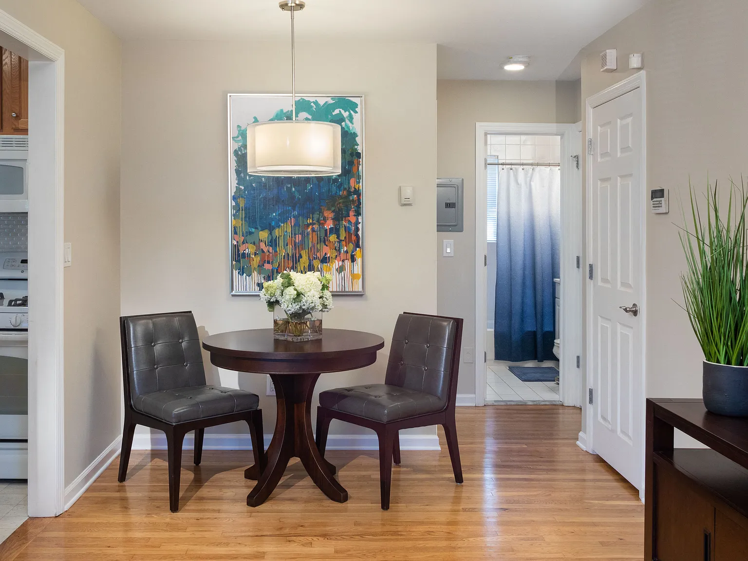 Saddle Brook Apartments — Photo 4