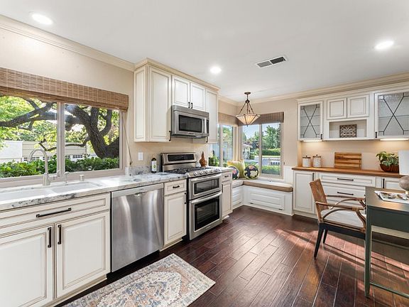 3rd image of 8336 Colombard Ct