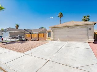 5684 Ballinger Dr, Las Vegas, NV 89142
