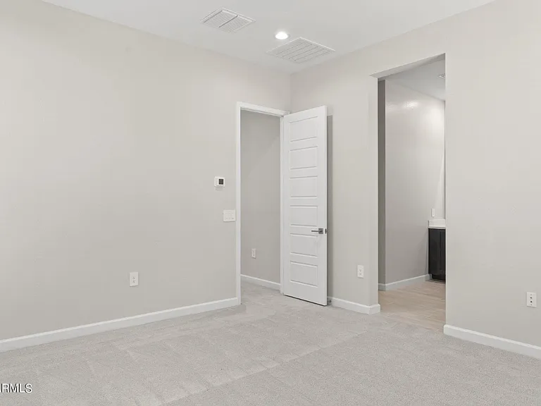 5042 E Anderson Dr — Photo 14
