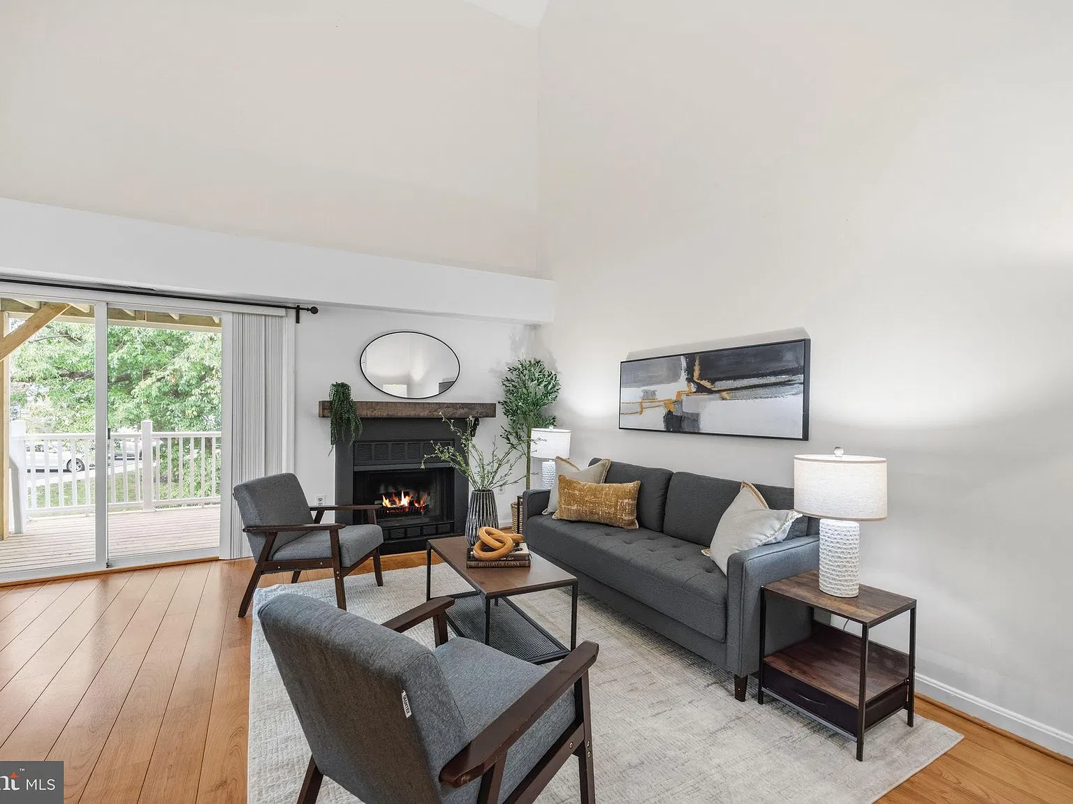 Waters Edge Condo — Photo 1