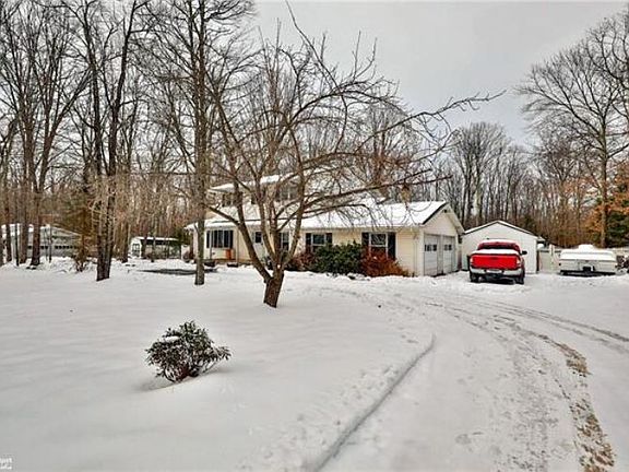 3rd image of 248 Blackthorn Dr
