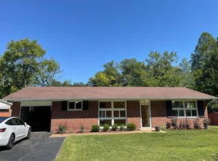 8 Bon Price Ter, Saint Louis, MO 63132