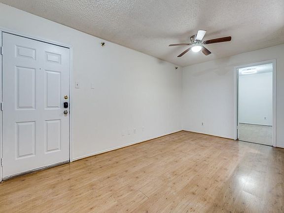 3rd image of 5916 Gaston Ave APT 303