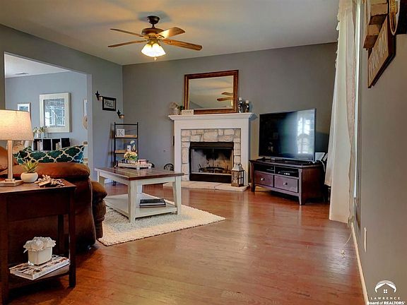 4th image of 532 N Salsbury Ct