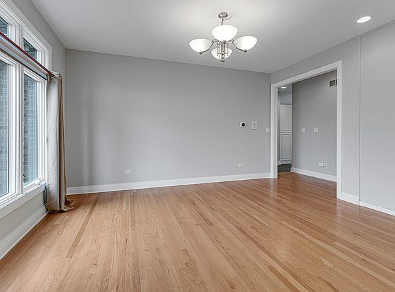 3rd image of 23001 Sun River Dr