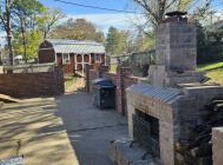 1800 S Commerce Ave, Russellville, AR 72801