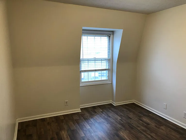 904 Plaza Dr #11 — Photo 25