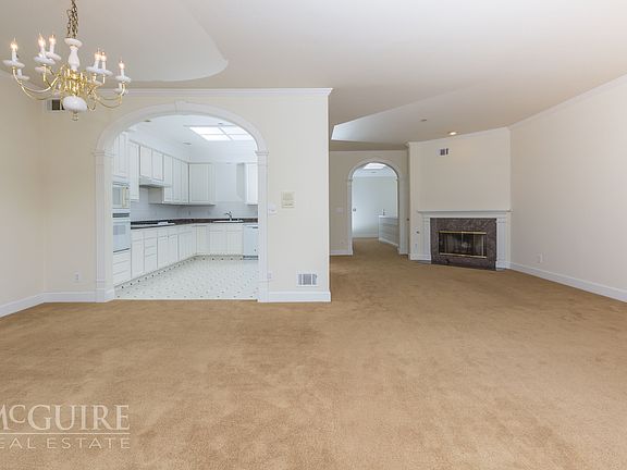 5th image of 456 25th Ave