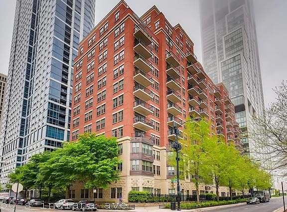 5th image of 1250 S Indiana Ave #426