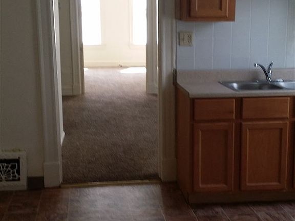 3151 KITCHEN TO FRONT RM