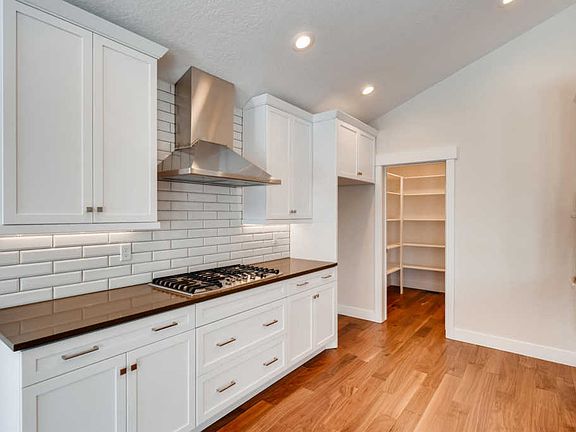 4th image of 5697 S Highland Dr