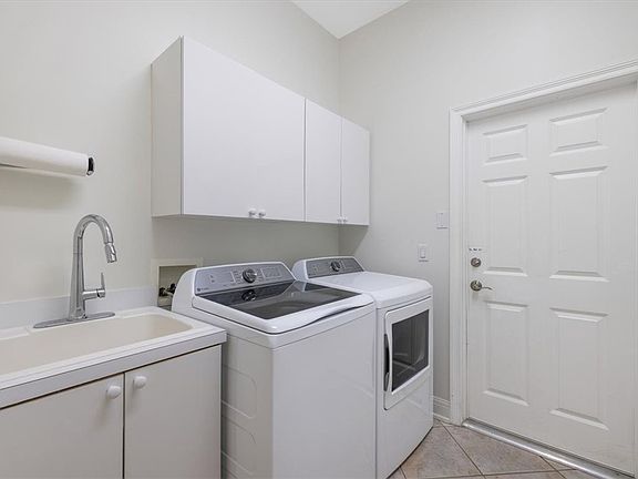 4th image of 5604 N Harbor Village Dr
